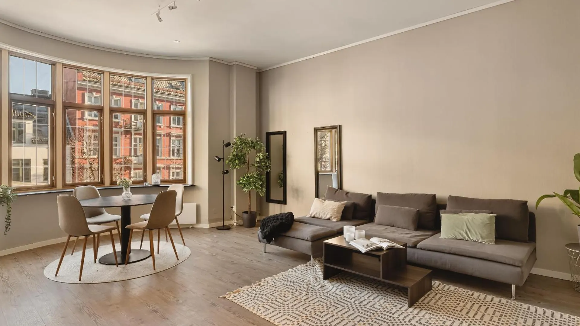 Floyen Suites - Private Rooms With The Best Location In Bergen Homestay