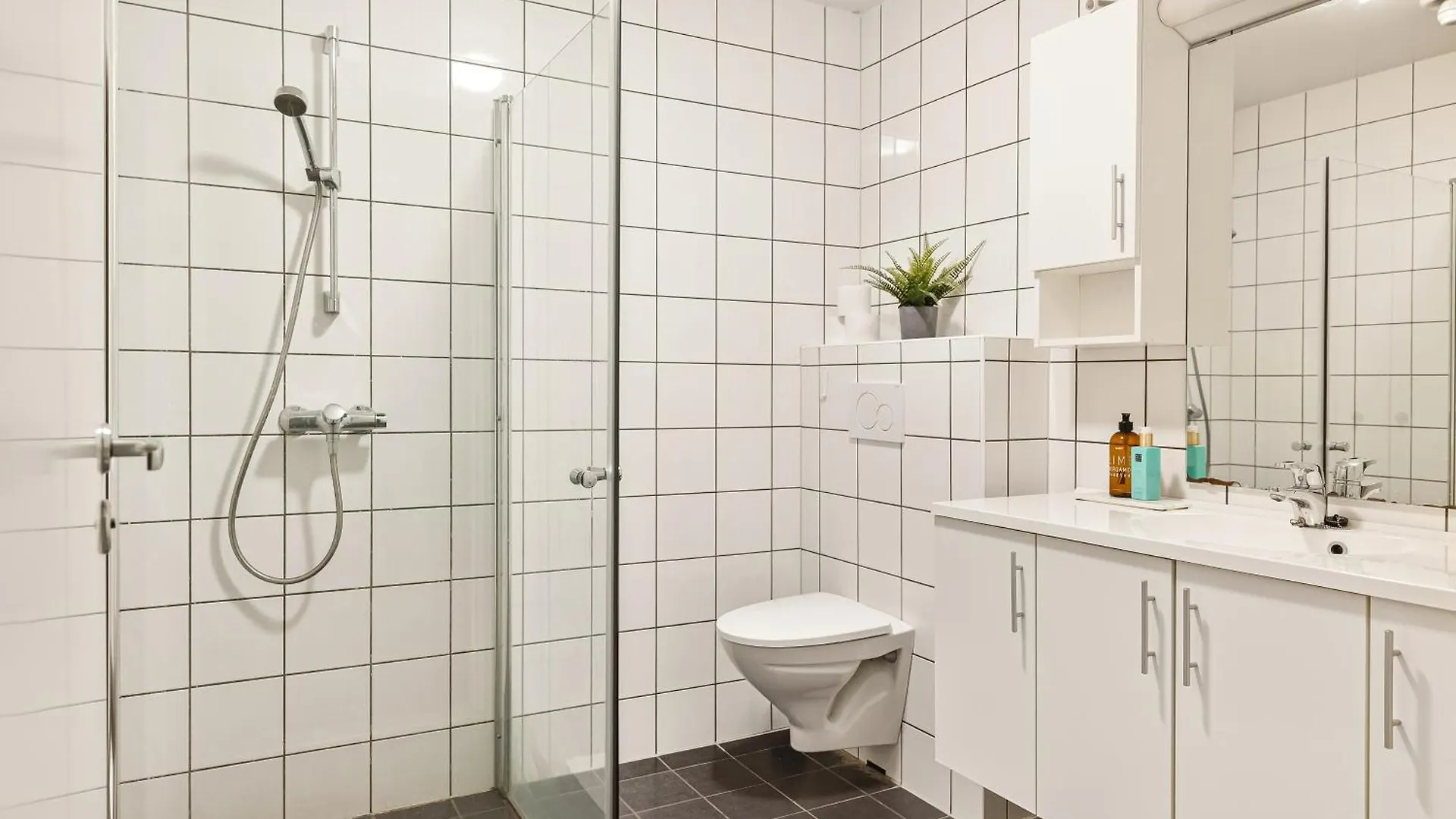 Homestay Floyen Suites - Private Rooms With The Best Location In Bergen