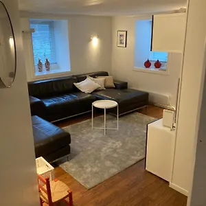 Kjellerleilighet - Naert Haukeland Sykehus. Appartement