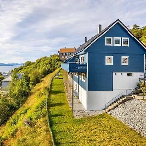  Holiday home Cosy House With Sunny Terrace, Garden And Fjord View